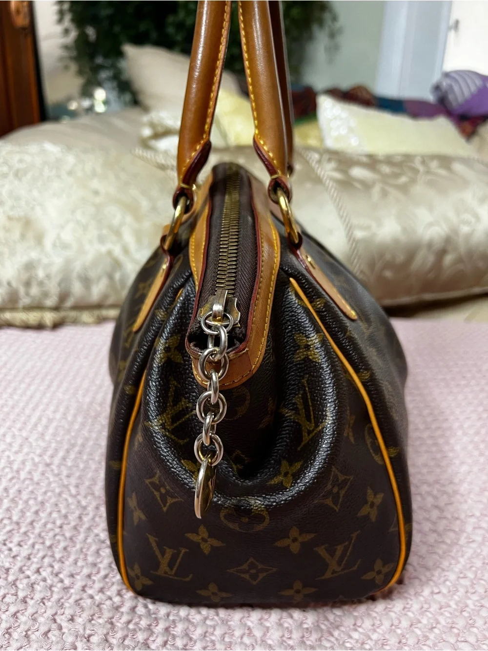 Louis Vuitton Tivoli PM Monogram Canvas Satchel Handbag w/ Dust Bag